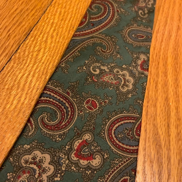 State Street Necktie - Picture 2 of 3